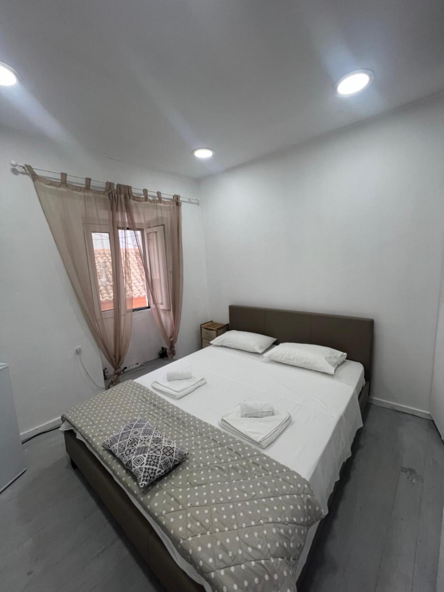 Tolos Budget Rooms Loggos Longós 部屋 写真